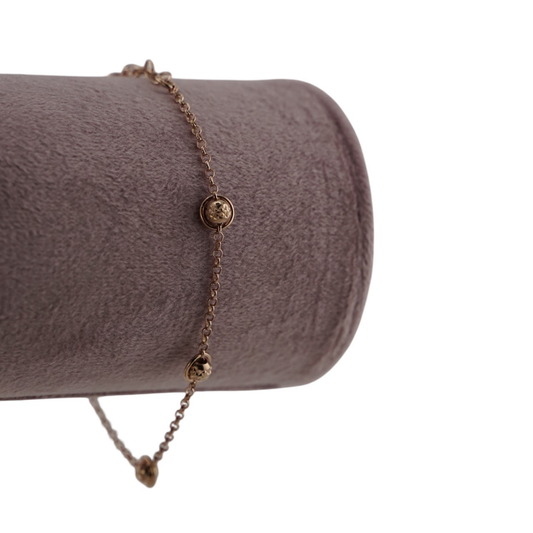 Minimalistisches Perlenarmband mit Lünettenfassung