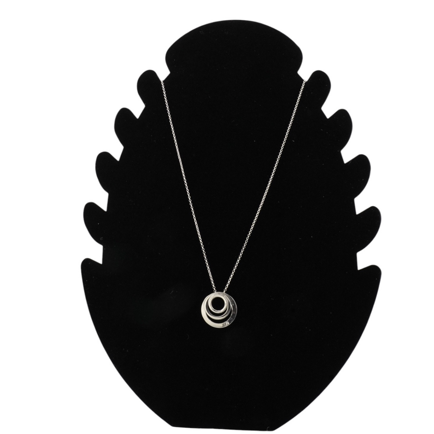 Interlocking Circle Pendant Necklace