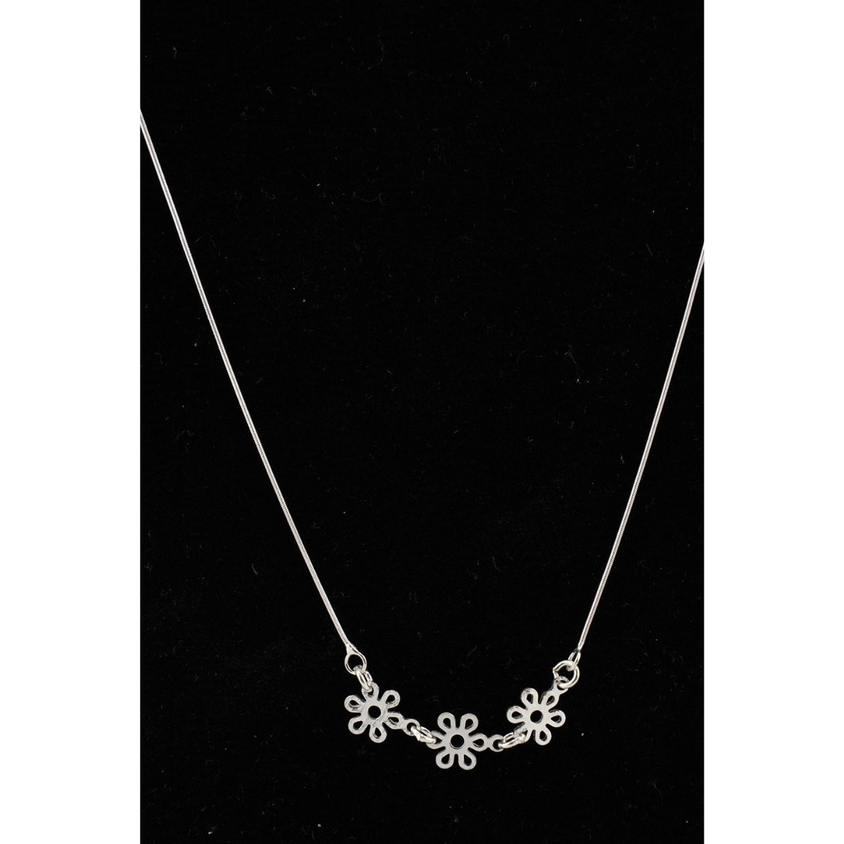 Delicate Flower Cluster Necklace